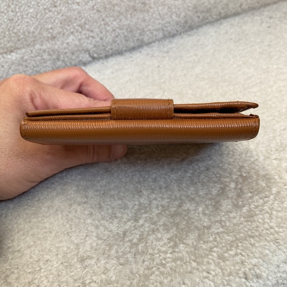 authentic vintage chloe epi leather bifold wallet - Picture 14 of 16